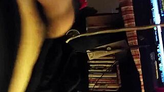 Woozie Vert Sucking Big Monster Cock Intriguingly