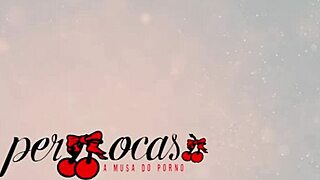 duas gatas exibindo rua transando cara