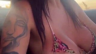 Prostitute sucks and facials while driving