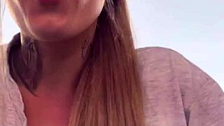 Eu na academia tirei a camiseta e fiquei de sutiã bucetinha molhadinha