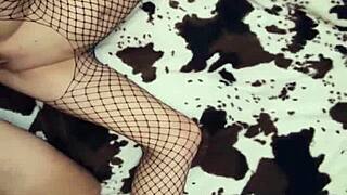 Wife In Stockings Takes Anal Fuck.