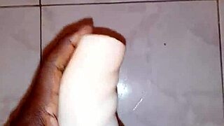 fucking fleshlight feels so good with huge cumshot