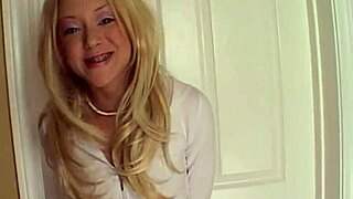 i watched lil lexy finger herself in the car backseat