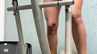 Brave Girl Dares to Lick Pussy in Gym!