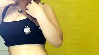 Sexy Girl Begs for More in Passionate Fuck