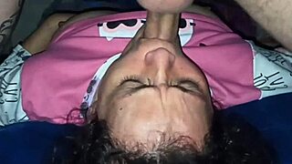 Madura Milf Le Gusta Chupar Verga Y Beso Negro Para El Amigo De Su Hijo