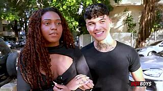 Chamei Minha Amiga Pra Dar Pro Pirocudo