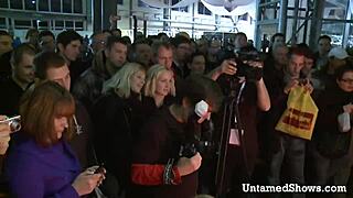 Penari Telanjang Panas Jururawat Persembah di Pentas, Robek Baju dan Telan Kote di Hospital