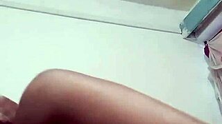 i love playing with my big african tits and ass