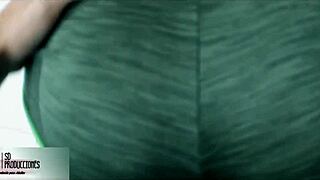 No pude resistirme a mi hermanastra la folle con sus pantalones de hacer ejercicio historia completa