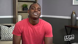 Desmond sucks hunk's cock in gay fantasy