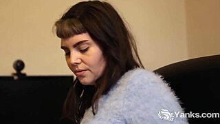Lua Snow's solo performance of masturbation and orgasm