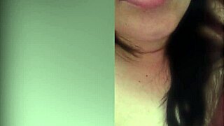 hey, check this latina waiting in bed for a huge cum load on her face! 💦