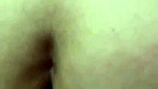 Amateur couple enjoys pussy creampie in detailed scene