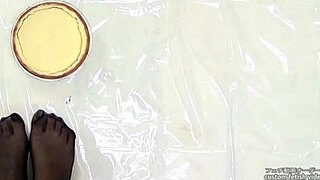 섹시한 페티시 비디오 일본 스타일이 내 눈을 사로잡았어