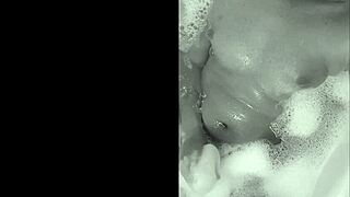 Feeling the thrill in the bathtub with a sexy Brazilian amateur and cumshot