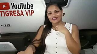 Tigressavip invites Bluezao for a wild skinfl1m session