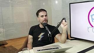 Marcos Goiano shames bottom for being passive in chat