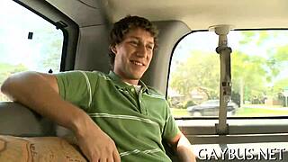 dva gejska tipa se jebeta naokoli