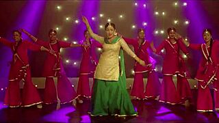 shanta shows her big tits and ass