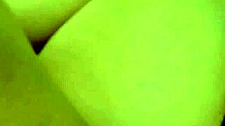 Hungry for teen's succulent cunt!