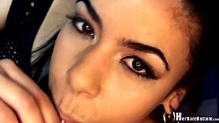 Giselle Humes spreads her cunt and asshole