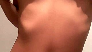 i'm so tender and hot, do you want to play with me