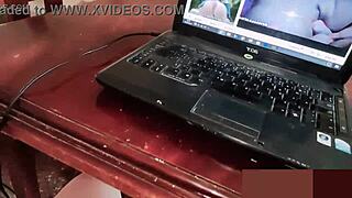 Me Quedo Sola En Casa Y Aprovecho Para Ver Porno Y Tocarme