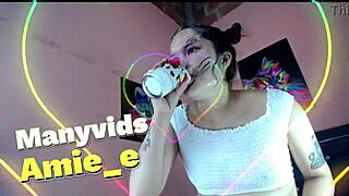 สาว deepthroat น้ำลายเยิ้มยืด