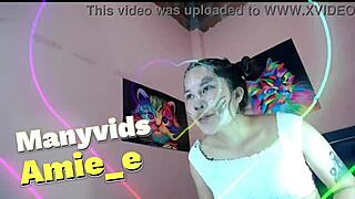 She does deepthroat with spit