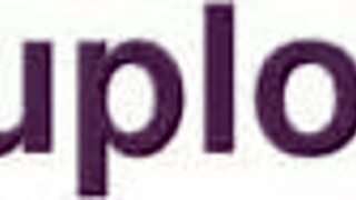 Jenny Pretinha, ébano de 19 años, aguanta doble penetración con pollas enormes