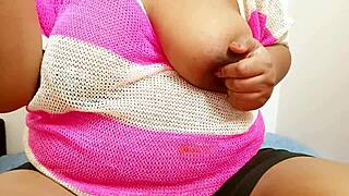 In Pattaya, this girl casually shows off her big boobs to everyone