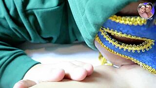 थाई कॉसप्ले स्कूलगर्ल स्क्वर्टिंग और डबल एक्शन के साथ वाइल्ड हुई!