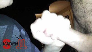 A straight guy gets sucked off by a gay amateur at home.