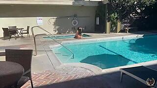 krackinasskeys booty bounces in scenes with rome major