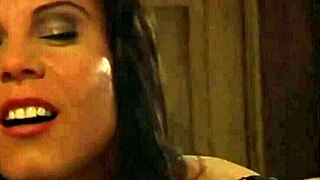 Do slaves use strapon on mistress?