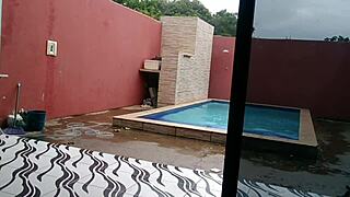 Nemůžu se nabažit sólové hry v ponožkách