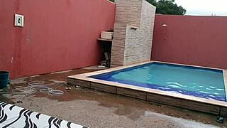 i can’t get enough of solo play in socks