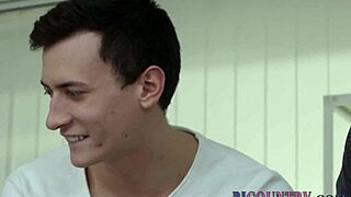 Групов секс