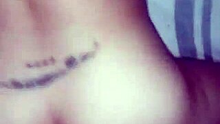 I'm a little slut! Leave a comment if you have a rich cock to fuck me!