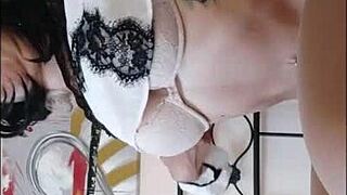 i show my big ass and fart for you