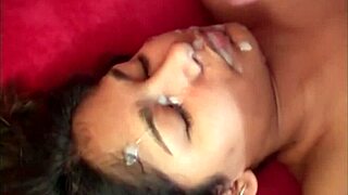 Jazmin Chaudhry protagoniza deepthroat y facial en compilación bangladeshi