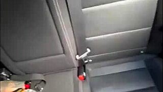 Друзья отрываются с диким сексом на природе