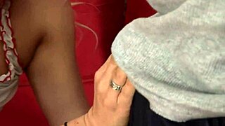 Amateur quickie leads to wet pussy orgasm