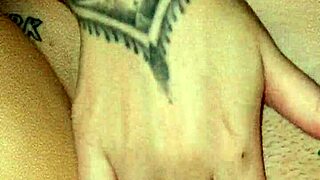 djbrisa coelhinha enjoying the moment