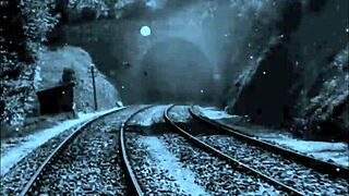 Smashing vintage erotic illustrations with raw bold style