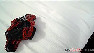 Laney Grey θετή αδερφή γυμνή με καυτά βυζιά