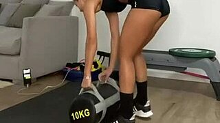 cameltoe 2 sol p�rez showing off