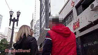 Trailer Minha 1ª Vez Fazendo Gangbang Em Um Cinema Pornô Parte 1-2 Com Vários Machos Gozando Na Minha Boca