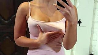 Mia Piper strips and exposes her natural beauty while pleasuring herself